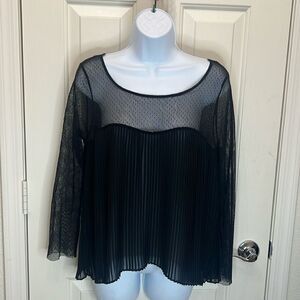 BCBG Generation Top Medium Black Scoop Neck Sheer Pleated Raw Hem Long Sleeve